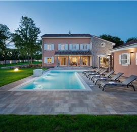 5 bedroom villa with pool near Pula, sleeps 10-12